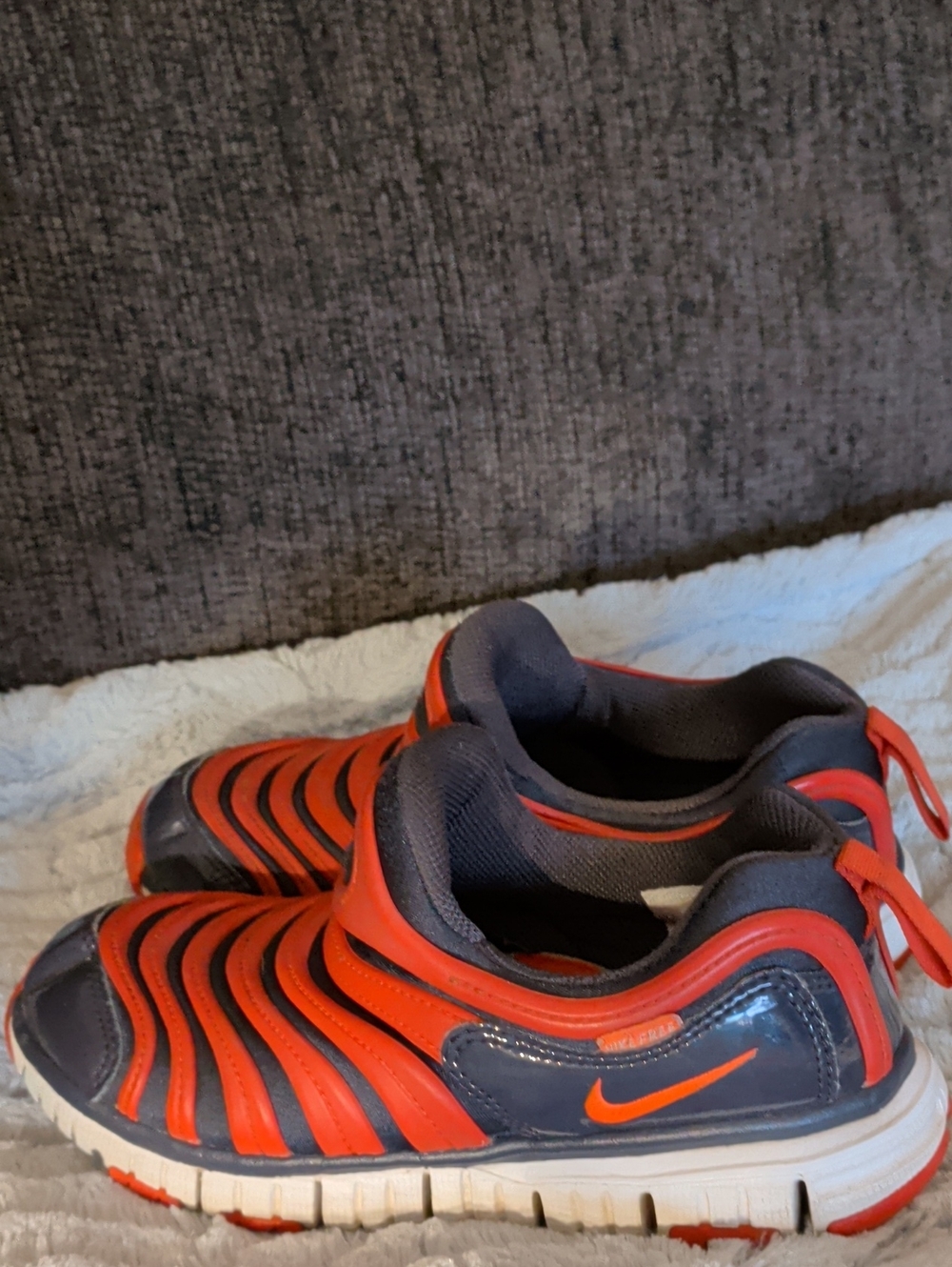 Nike Kids Navy and Red Slip-On Sneakers
